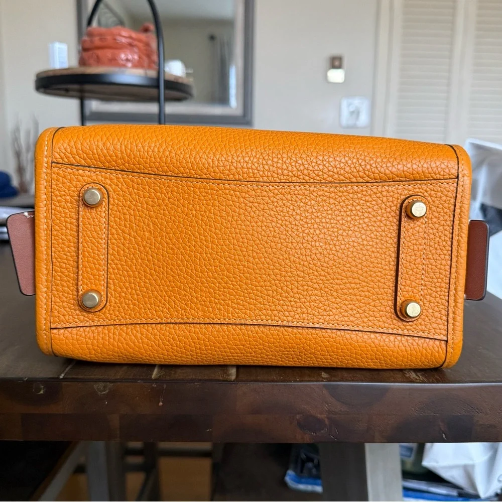 Coach Rogue 25 in Papaya - Picture 4 of 8